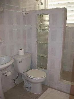 Montcaribe Guesthouse Loiza 3*, San Juan